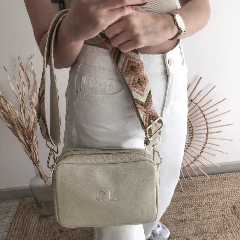 Bolso rectangular piel beige personalizado iniciales bordadas