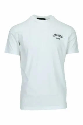 Camiseta blanca con logo doblado  milano