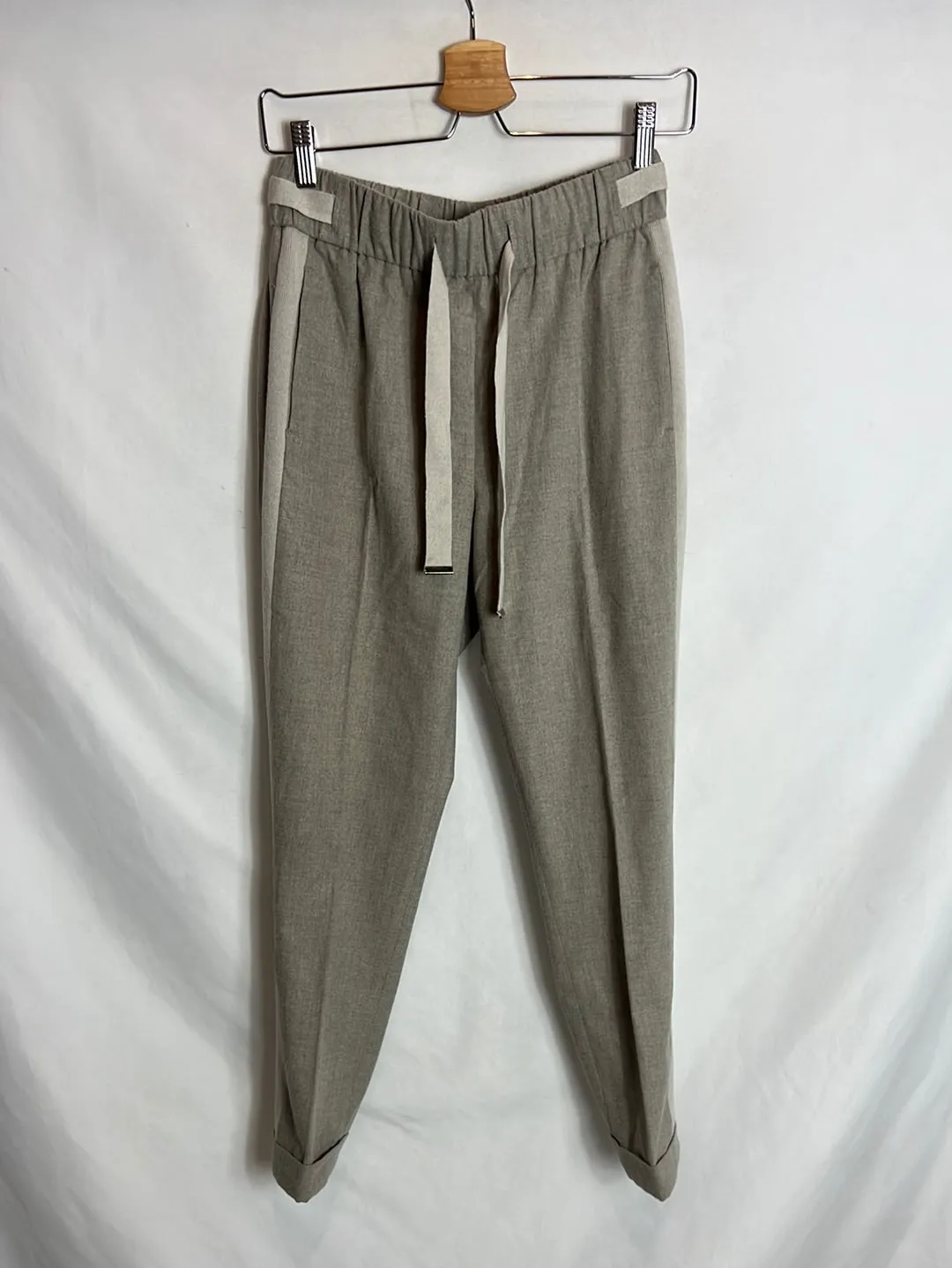 CAPPELLINI. Pantalón gris claro doble textura. T XS