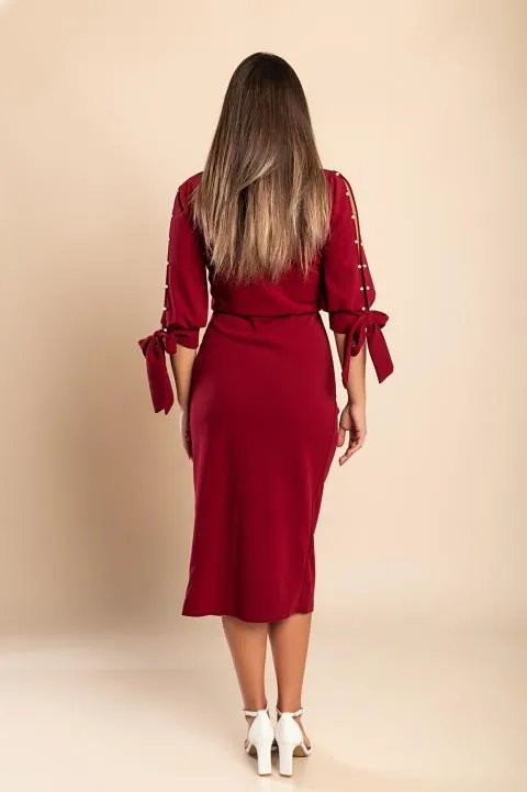 Elegante vestido midi con detalle de perlas Peppina, burdeos