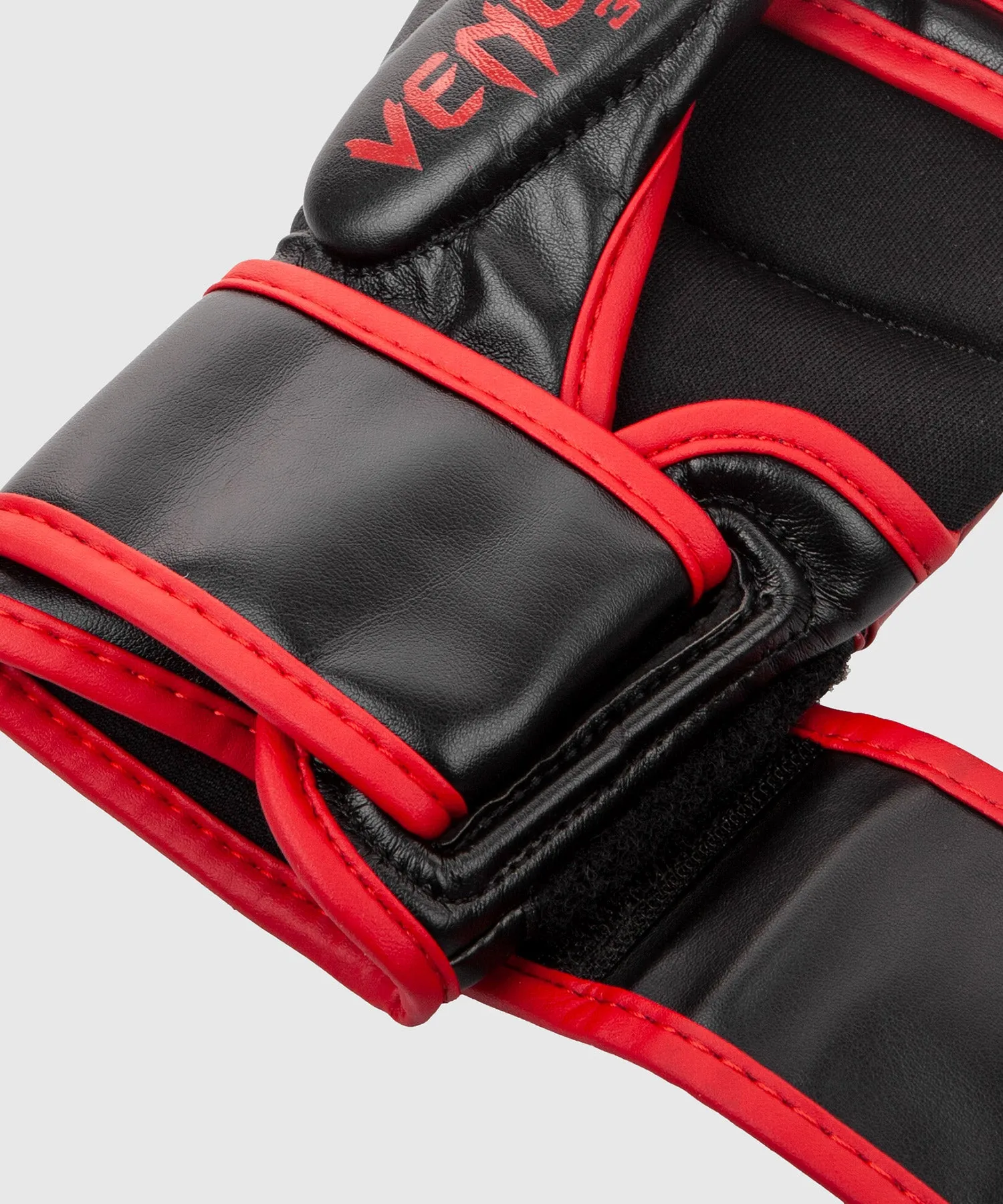 Guantes de Enfrentamiento Venum Challenger 3.0