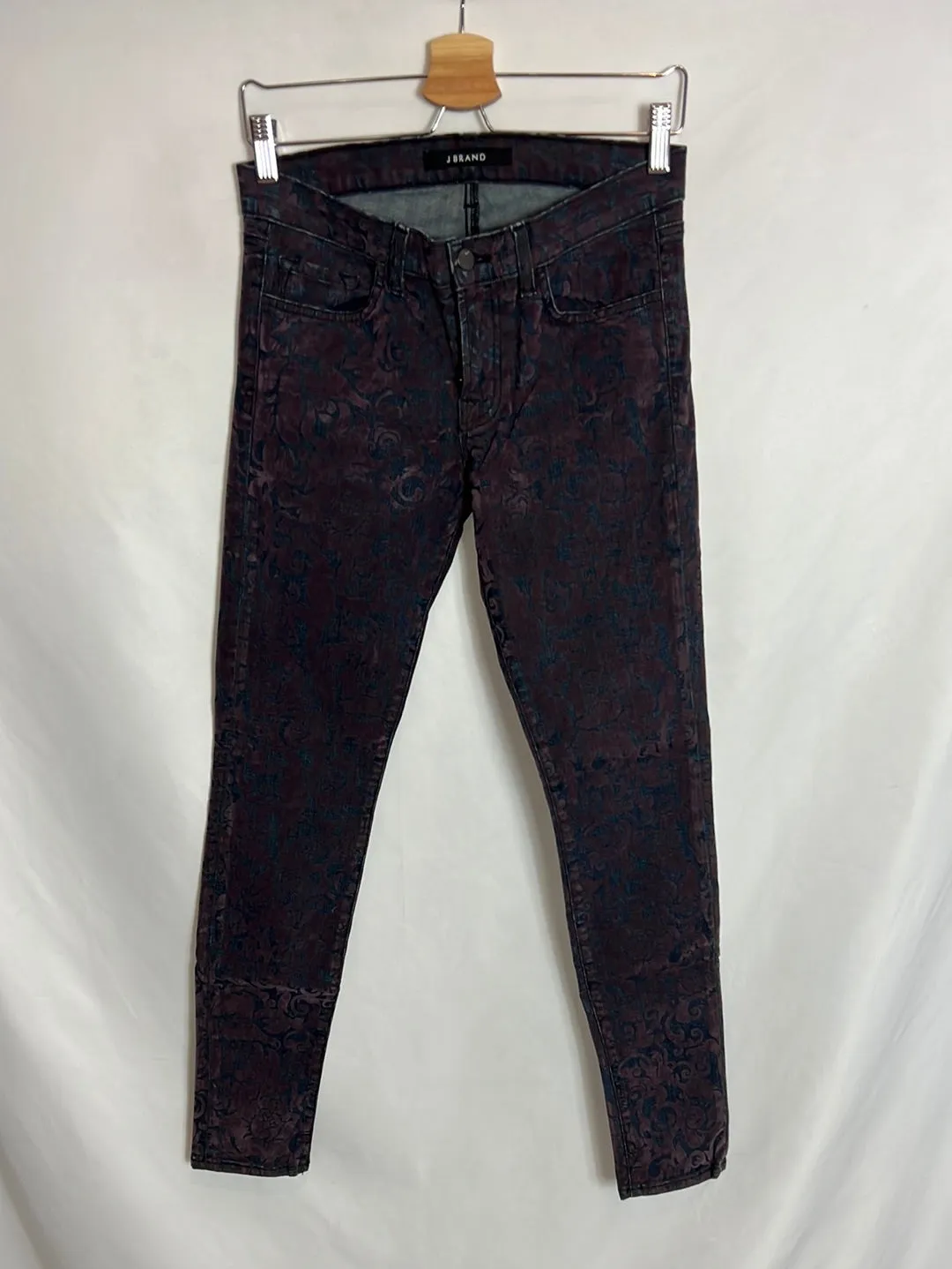 J BRAND. Denim doble textura pitillo. T 27(36)