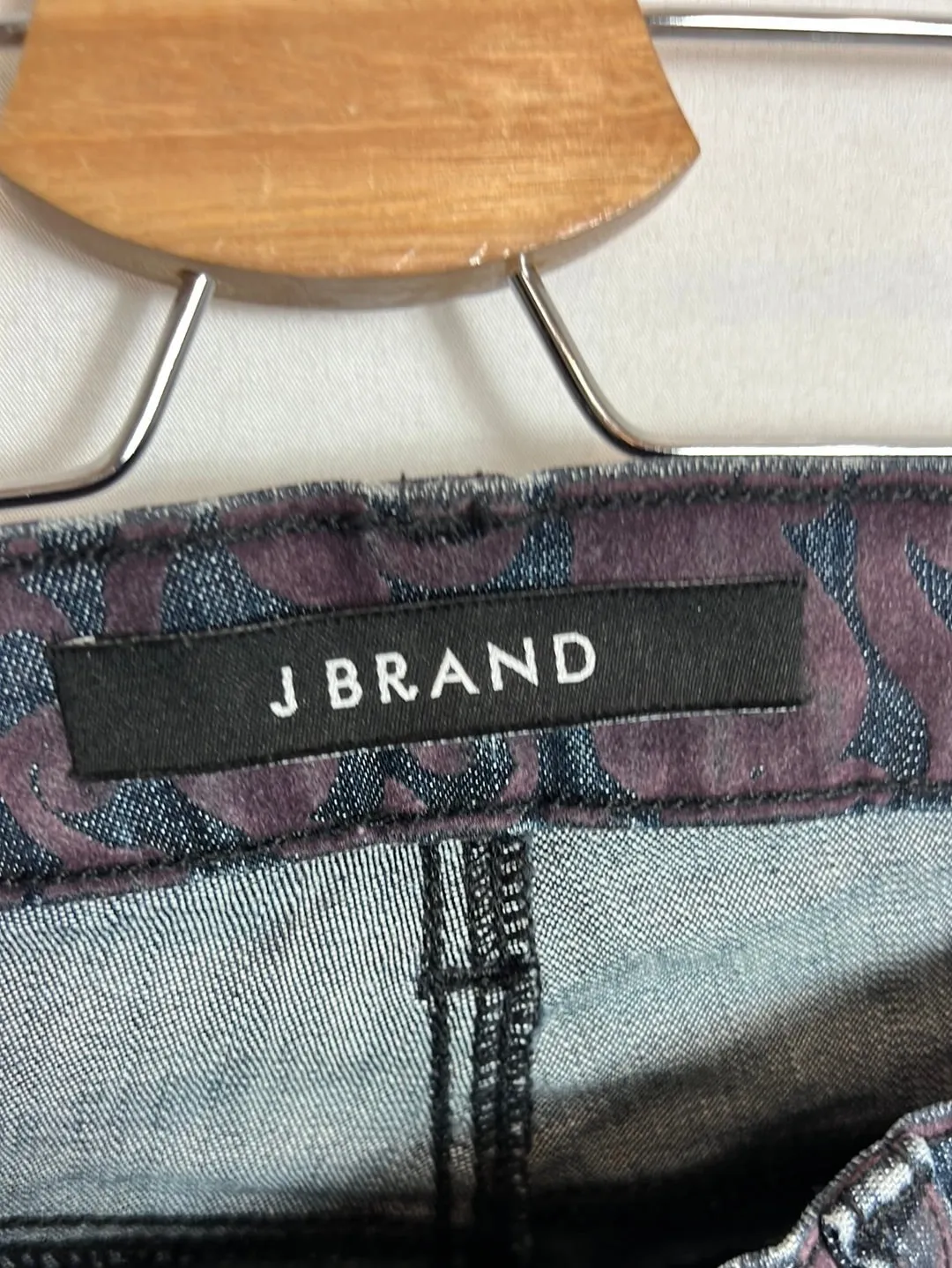 J BRAND. Denim doble textura pitillo. T 27(36)