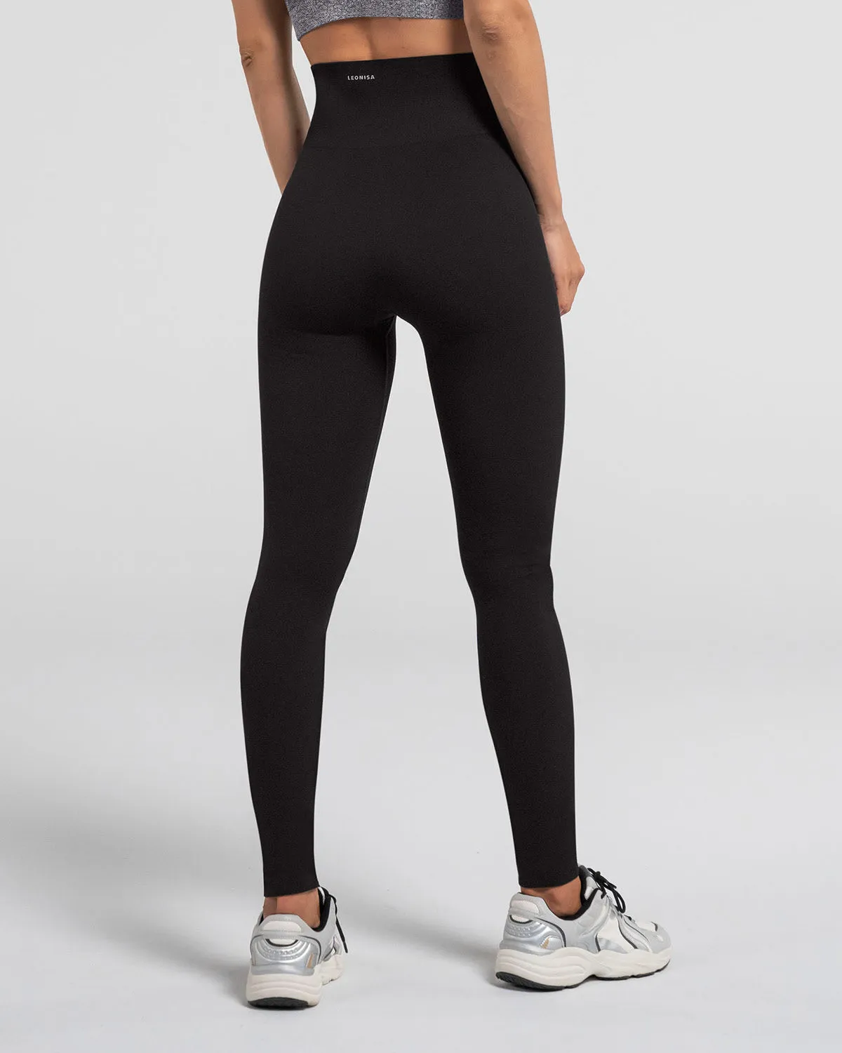 Legging deportivo de control y tiro alto en tecnología seamless sin costuras