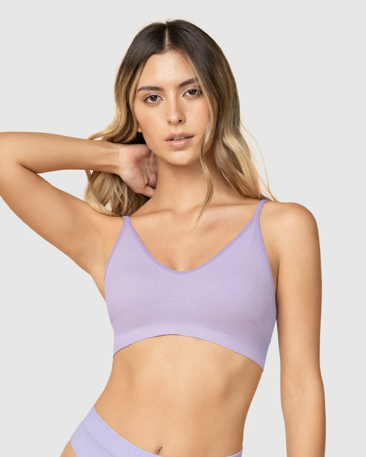 Top en tecnología seamless con textura acanalada Natural Comfort