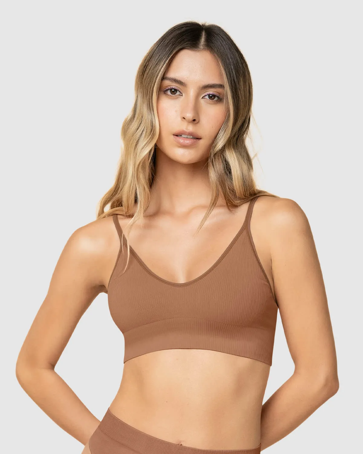 Top en tecnología seamless con textura acanalada Natural Comfort