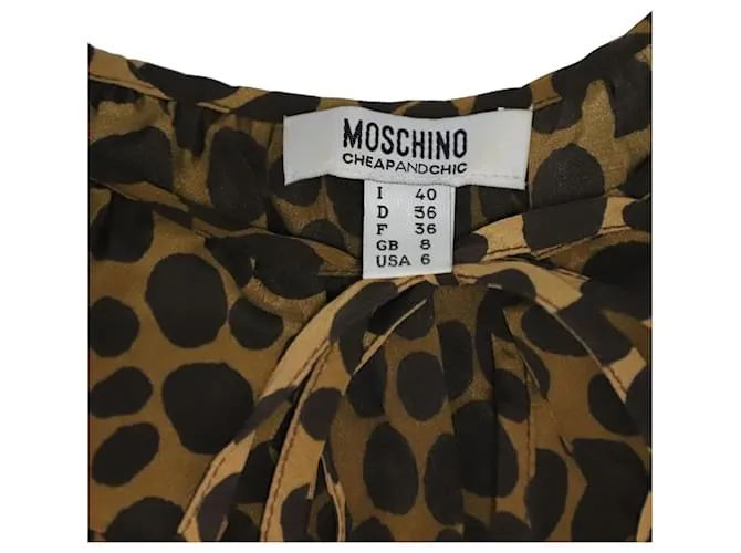 Vestido a media pierna con estampado de leopardo en seda multicolor de Moschino Cheap and Chic 